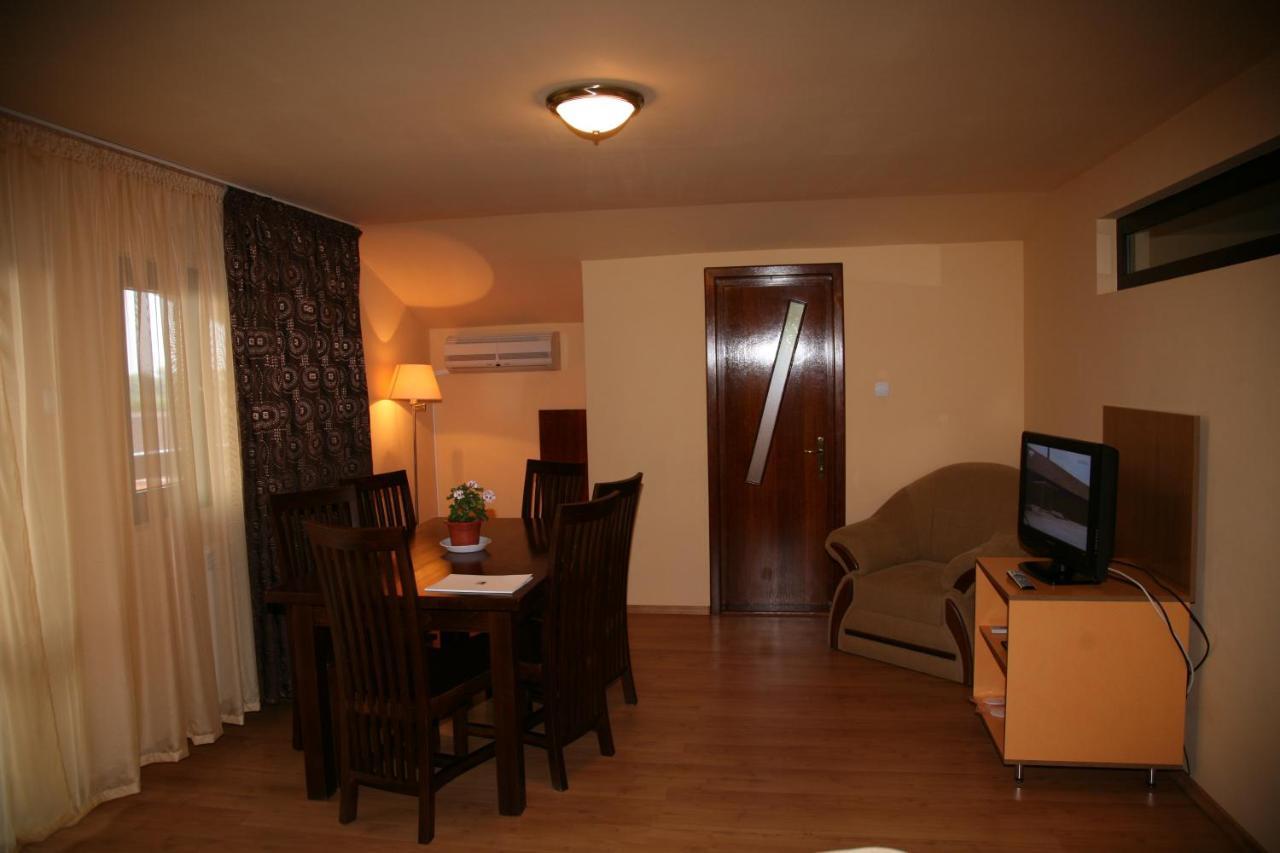 Vila Delta Travel - Mila 23 Mila Douăzeci şi Trei Zimmer foto